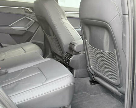 Сірий Ауді Ку3, об'ємом двигуна 2 л та пробігом 2 тис. км за 47000 $, фото 18 на Automoto.ua