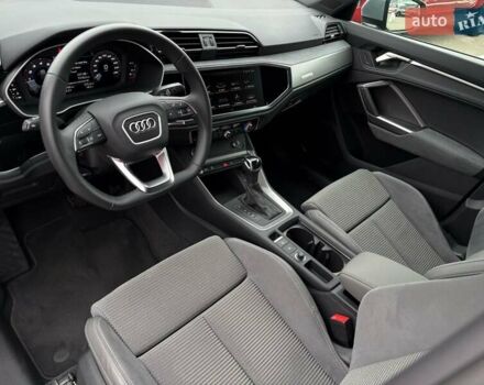 Сірий Ауді Ку3, об'ємом двигуна 1.5 л та пробігом 9 тис. км за 39800 $, фото 10 на Automoto.ua