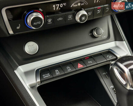 Синій Ауді Ку3, об'ємом двигуна 2 л та пробігом 119 тис. км за 24300 $, фото 40 на Automoto.ua