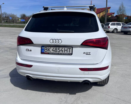 Белый Ауди Ку 5, объемом двигателя 2 л и пробегом 187 тыс. км за 15500 $, фото 5 на Automoto.ua
