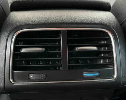 Білий Ауді Ку 5, об'ємом двигуна 2 л та пробігом 254 тис. км за 11200 $, фото 16 на Automoto.ua