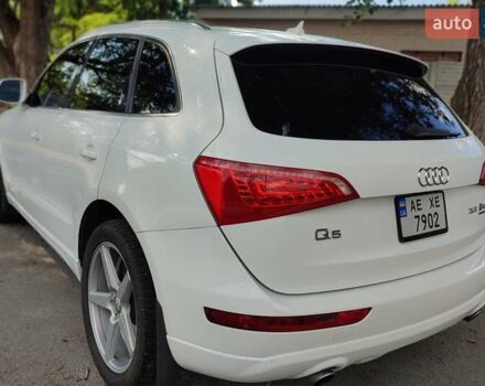 Білий Ауді Ку 5, об'ємом двигуна 3.2 л та пробігом 173 тис. км за 12500 $, фото 11 на Automoto.ua