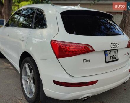 Білий Ауді Ку 5, об'ємом двигуна 3.2 л та пробігом 173 тис. км за 12500 $, фото 1 на Automoto.ua