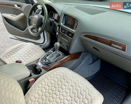 Білий Ауді Ку 5, об'ємом двигуна 3.2 л та пробігом 173 тис. км за 12500 $, фото 15 на Automoto.ua