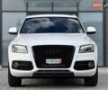 Білий Ауді Ку 5, об'ємом двигуна 2 л та пробігом 156 тис. км за 12690 $, фото 6 на Automoto.ua