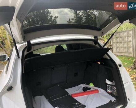Білий Ауді Ку 5, об'ємом двигуна 2 л та пробігом 249 тис. км за 11900 $, фото 4 на Automoto.ua