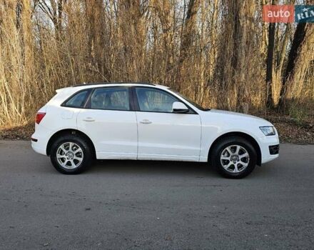 Белый Ауди Ку 5, объемом двигателя 1.98 л и пробегом 200 тыс. км за 7900 $, фото 2 на Automoto.ua