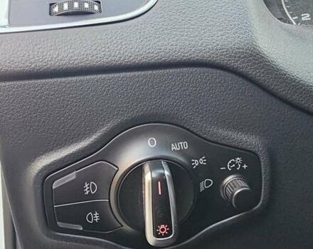 Белый Ауди Ку 5, объемом двигателя 1.98 л и пробегом 200 тыс. км за 8500 $, фото 13 на Automoto.ua