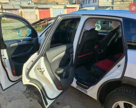 Білий Ауді Ку 5, об'ємом двигуна 2 л та пробігом 212 тис. км за 16000 $, фото 8 на Automoto.ua