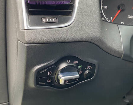 Белый Ауди Ку 5, объемом двигателя 1.97 л и пробегом 327 тыс. км за 15900 $, фото 8 на Automoto.ua