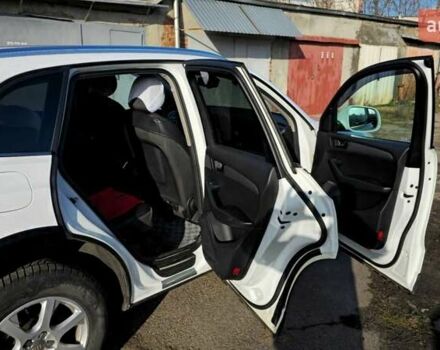 Білий Ауді Ку 5, об'ємом двигуна 2 л та пробігом 212 тис. км за 16000 $, фото 10 на Automoto.ua