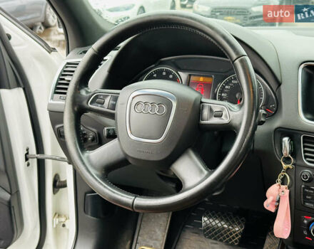 Білий Ауді Ку 5, об'ємом двигуна 1.98 л та пробігом 272 тис. км за 14700 $, фото 20 на Automoto.ua