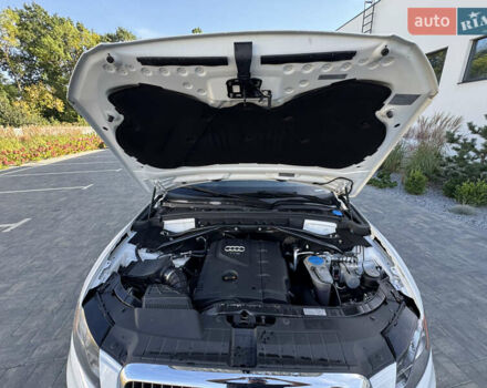 Белый Ауди Ку 5, объемом двигателя 2 л и пробегом 169 тыс. км за 11600 $, фото 27 на Automoto.ua