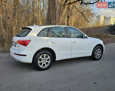 Белый Ауди Ку 5, объемом двигателя 1.98 л и пробегом 200 тыс. км за 7900 $, фото 3 на Automoto.ua