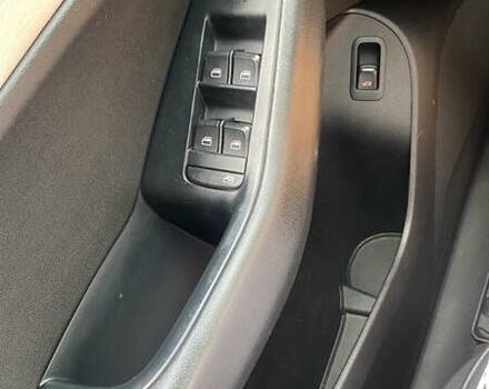 Белый Ауди Ку 5, объемом двигателя 1.97 л и пробегом 327 тыс. км за 15900 $, фото 13 на Automoto.ua