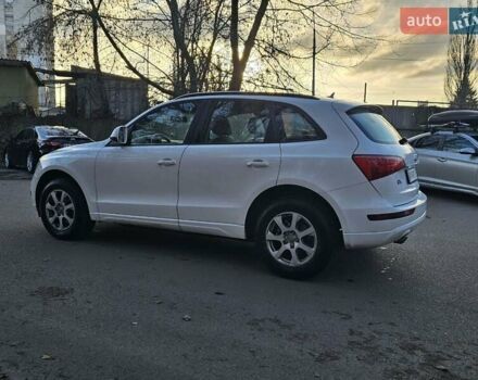Белый Ауди Ку 5, объемом двигателя 1.98 л и пробегом 200 тыс. км за 8500 $, фото 6 на Automoto.ua