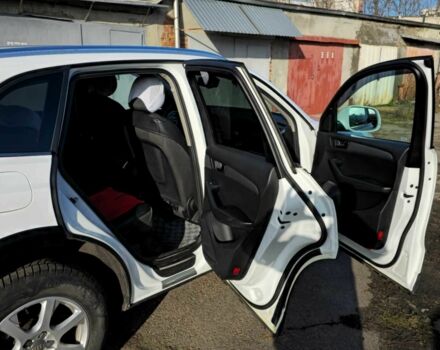 Белый Ауди Ку 5, объемом двигателя 2 л и пробегом 212 тыс. км за 16000 $, фото 11 на Automoto.ua