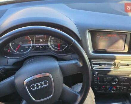 Білий Ауді Ку 5, об'ємом двигуна 2 л та пробігом 212 тис. км за 16000 $, фото 18 на Automoto.ua