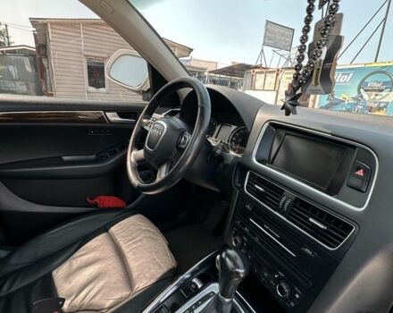 Белый Ауди Ку 5, объемом двигателя 2 л и пробегом 320 тыс. км за 13500 $, фото 13 на Automoto.ua