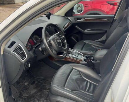 Белый Ауди Ку 5, объемом двигателя 1.98 л и пробегом 246 тыс. км за 11500 $, фото 11 на Automoto.ua