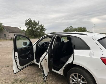 Белый Ауди Ку 5, объемом двигателя 2 л и пробегом 183 тыс. км за 12500 $, фото 7 на Automoto.ua