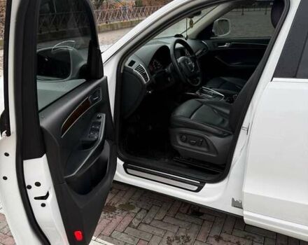 Белый Ауди Ку 5, объемом двигателя 1.98 л и пробегом 105 тыс. км за 13000 $, фото 9 на Automoto.ua