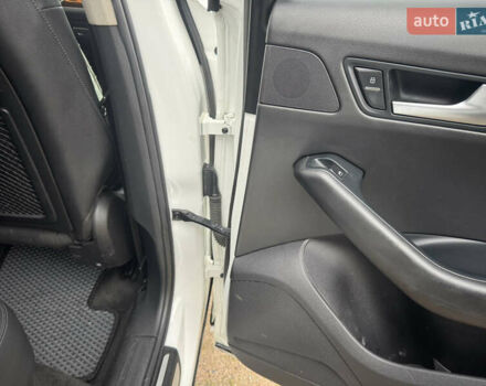 Белый Ауди Ку 5, объемом двигателя 1.98 л и пробегом 220 тыс. км за 7300 $, фото 45 на Automoto.ua