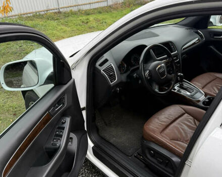 Белый Ауди Ку 5, объемом двигателя 1.98 л и пробегом 130 тыс. км за 11600 $, фото 21 на Automoto.ua