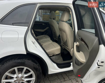 Белый Ауди Ку 5, объемом двигателя 1.98 л и пробегом 291 тыс. км за 10300 $, фото 28 на Automoto.ua