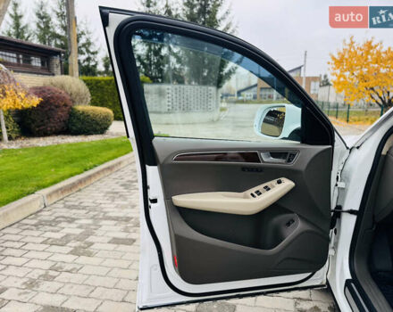 Белый Ауди Ку 5, объемом двигателя 1.98 л и пробегом 225 тыс. км за 12500 $, фото 13 на Automoto.ua