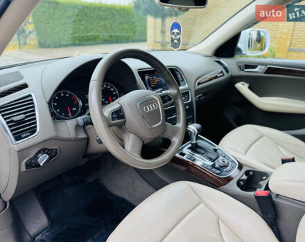 Белый Ауди Ку 5, объемом двигателя 1.98 л и пробегом 225 тыс. км за 12500 $, фото 14 на Automoto.ua