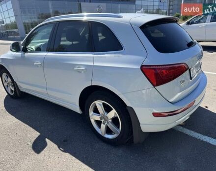 Белый Ауди Ку 5, объемом двигателя 1.98 л и пробегом 107 тыс. км за 15300 $, фото 4 на Automoto.ua