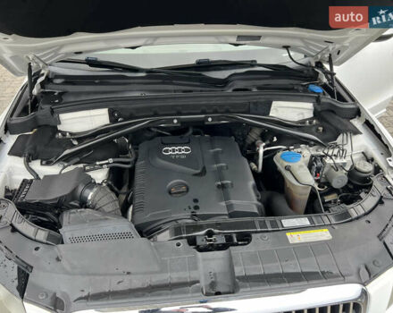 Белый Ауди Ку 5, объемом двигателя 1.98 л и пробегом 291 тыс. км за 10300 $, фото 38 на Automoto.ua