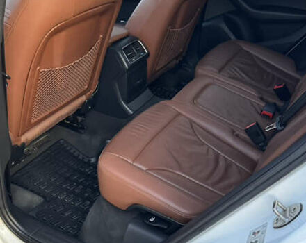 Белый Ауди Ку 5, объемом двигателя 2 л и пробегом 239 тыс. км за 14300 $, фото 6 на Automoto.ua