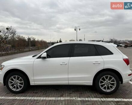 Белый Ауди Ку 5, объемом двигателя 1.98 л и пробегом 105 тыс. км за 13000 $, фото 5 на Automoto.ua