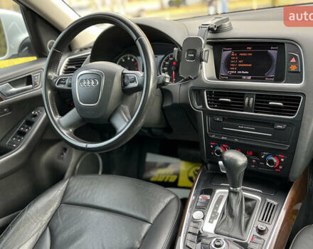 Білий Ауді Ку 5, об'ємом двигуна 1.98 л та пробігом 158 тис. км за 14750 $, фото 10 на Automoto.ua