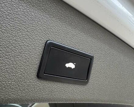 Белый Ауди Ку 5, объемом двигателя 2 л и пробегом 222 тыс. км за 13100 $, фото 14 на Automoto.ua