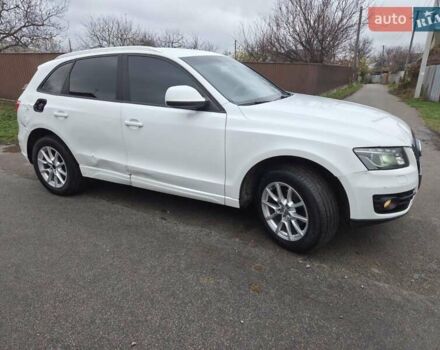 Белый Ауди Ку 5, объемом двигателя 1.97 л и пробегом 272 тыс. км за 9900 $, фото 1 на Automoto.ua