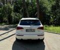 Белый Ауди Ку 5, объемом двигателя 2 л и пробегом 264 тыс. км за 12500 $, фото 3 на Automoto.ua