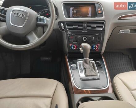 Белый Ауди Ку 5, объемом двигателя 1.98 л и пробегом 192 тыс. км за 10700 $, фото 18 на Automoto.ua