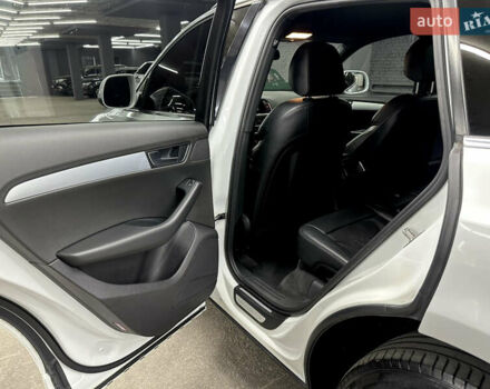 Белый Ауди Ку 5, объемом двигателя 1.98 л и пробегом 216 тыс. км за 13600 $, фото 24 на Automoto.ua