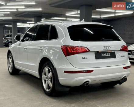 Белый Ауди Ку 5, объемом двигателя 1.98 л и пробегом 216 тыс. км за 13600 $, фото 3 на Automoto.ua