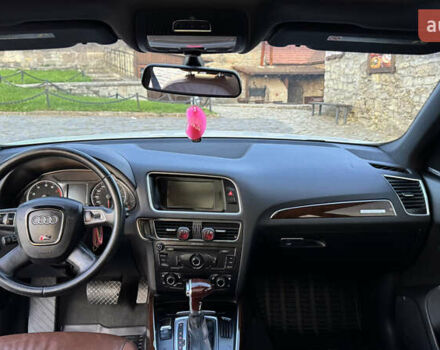 Белый Ауди Ку 5, объемом двигателя 2 л и пробегом 239 тыс. км за 14300 $, фото 7 на Automoto.ua