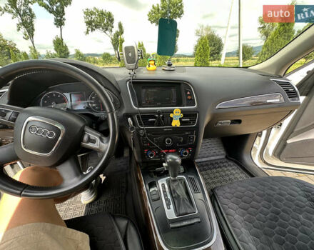 Белый Ауди Ку 5, объемом двигателя 2.01 л и пробегом 207 тыс. км за 13500 $, фото 3 на Automoto.ua