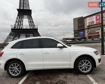 Белый Ауди Ку 5, объемом двигателя 1.98 л и пробегом 105 тыс. км за 13000 $, фото 1 на Automoto.ua