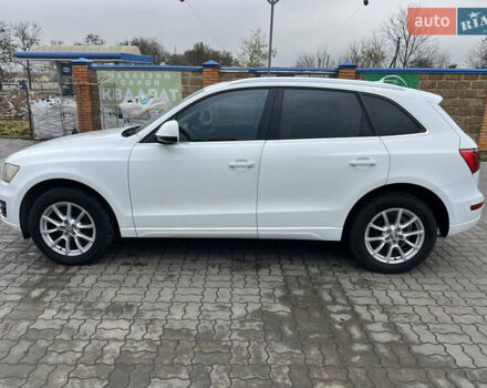 Белый Ауди Ку 5, объемом двигателя 1.98 л и пробегом 291 тыс. км за 10300 $, фото 14 на Automoto.ua