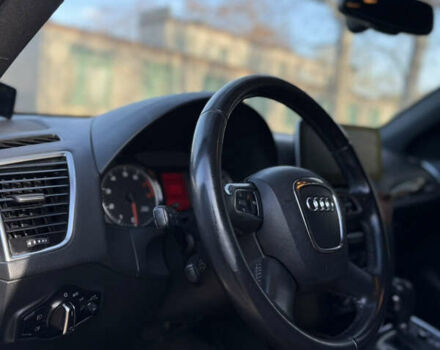 Белый Ауди Ку 5, объемом двигателя 1.98 л и пробегом 269 тыс. км за 15000 $, фото 22 на Automoto.ua