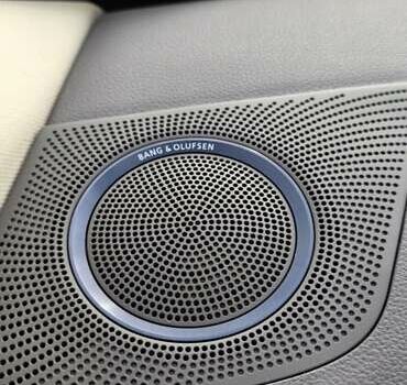 Белый Ауди Ку 5, объемом двигателя 1.98 л и пробегом 194 тыс. км за 17499 $, фото 26 на Automoto.ua