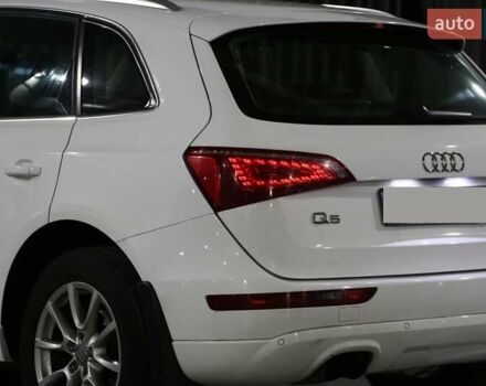 Белый Ауди Ку 5, объемом двигателя 1.97 л и пробегом 137 тыс. км за 18000 $, фото 7 на Automoto.ua