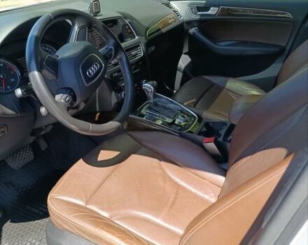 Білий Ауді Ку 5, об'ємом двигуна 2 л та пробігом 210 тис. км за 15500 $, фото 17 на Automoto.ua